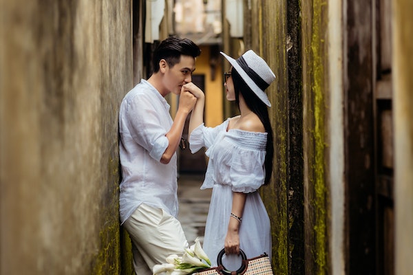 男人想挽回女人的爱情怎么办：有效策略与实战指南