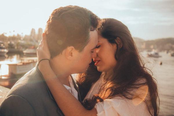 婚外恋分手该不该挽回男友？情感咨询专家教你修复感情问题
