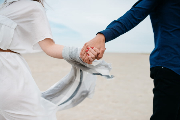 霸道老婆如何巧妙挽回老公的心：有效策略与贴心建议