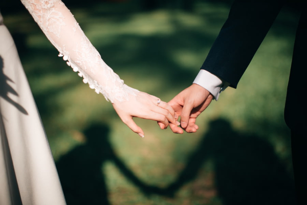 老公犯错怎么挽回老婆的？情感修复指南